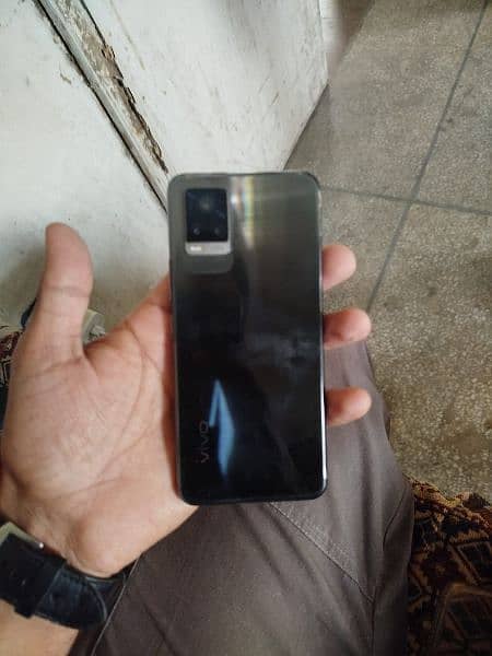vivo V20 for sale with daba+charger 2