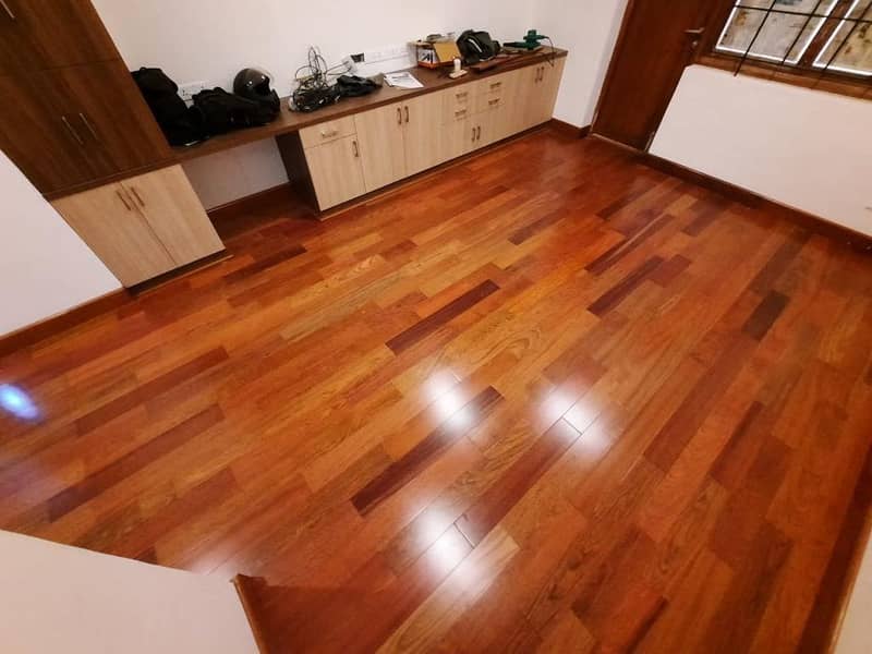 wooden floor in Gloss and mate finish vinyl Floor for offices and home 15