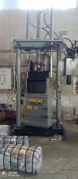 2 hydraulic press Machine for clothing bundles 7