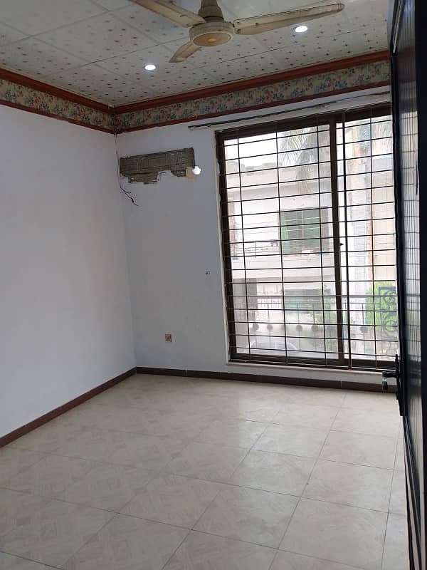 6.5 marla full house available for rent at DHA phase 3 8