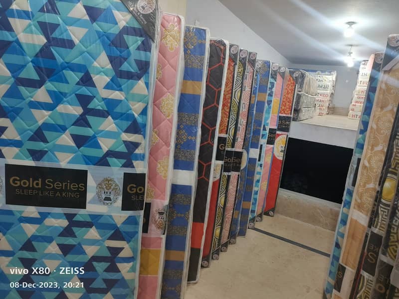 Medicated mattresses/ SIngle Bed mattress . . Wholesale Dealer 4