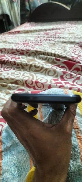 INFINIX HOT 10i IN MINT CONDITION 2