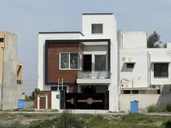 BRAND NEW HOUSE 5 MARLA , DESIGNER HOUSE NEAR TAUHEED SQUARE AND MIN ZOO OF BAHRIA ORCHARD LAHORE