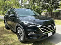 Hyundai Tucson AWD 2022 black full option