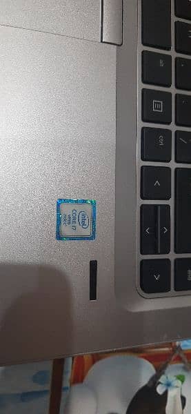 HP EliteBook 840 G3 - Core i7 (16 / 256) GBs 3
