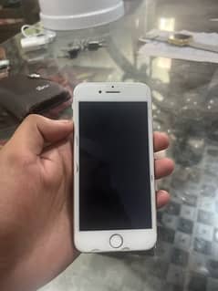 I am selling my iPhone 8 Official PTA approved 82% battery health 0