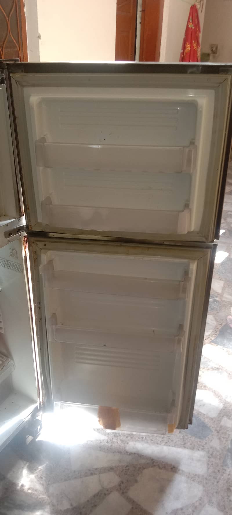Pel fridge for sale totally genuine no repair 4