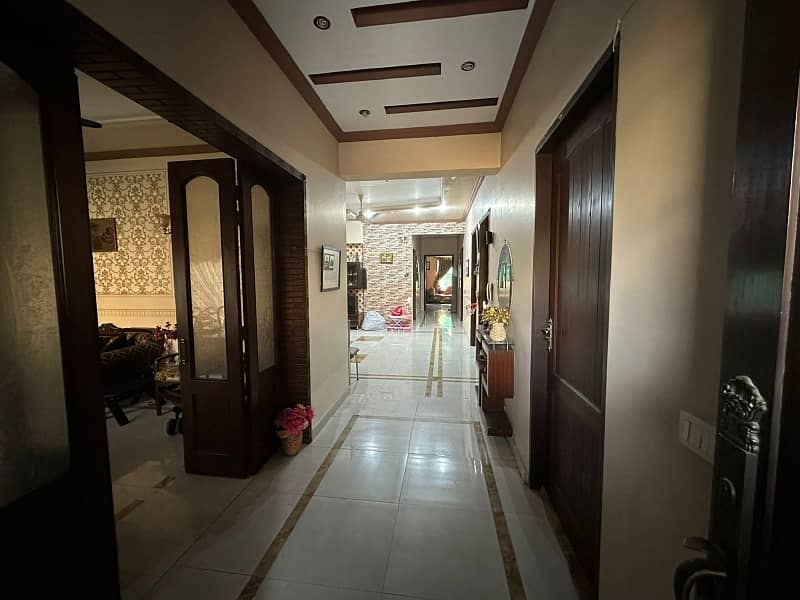 Valencia Town Lahore Pakistan Kanal Used House For Sale 6 Beds 18