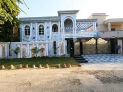 24 Marla Double Unit House For Sale In A1 Block Of Valencia Lahore 0