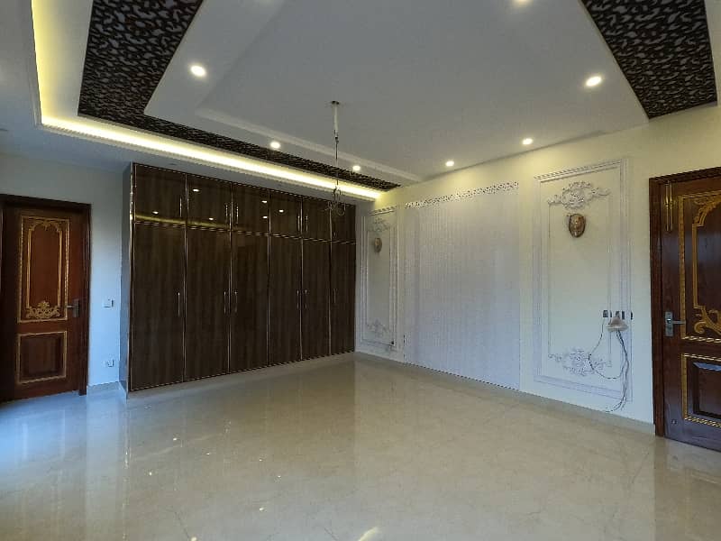 24 Marla Double Unit House For Sale In A1 Block Of Valencia Lahore 17