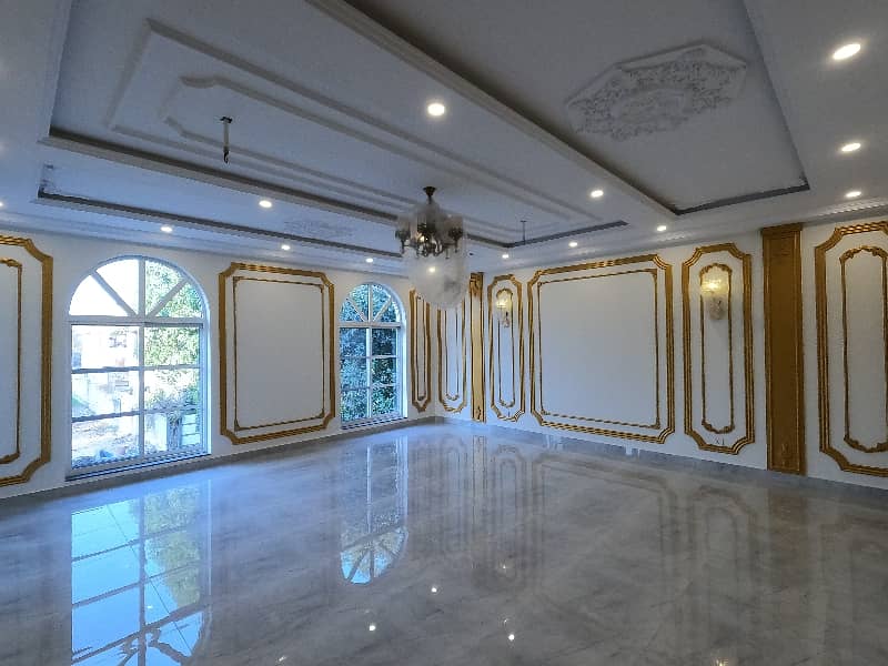 24 Marla Double Unit House For Sale In A1 Block Of Valencia Lahore 29