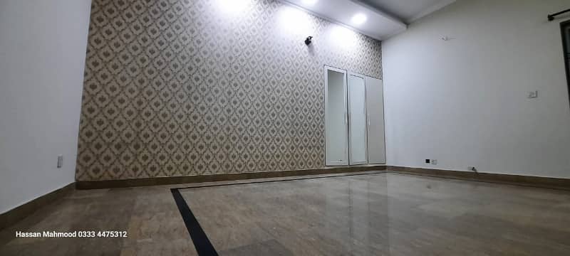Valencia Town Lahore Kanal Corner House 60 Feet Road House For Sale 7 Beds 18