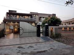38 Marla House Available For Sale 5 Beds Cinema Hall Swimming Pool 0