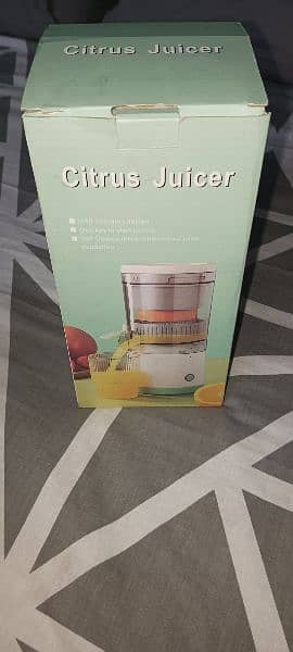 citrus juicer 10/10 Condition 6