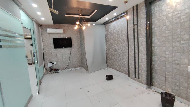 1120 Square Feet Basement Shop For Rent In Gulberg Green 5