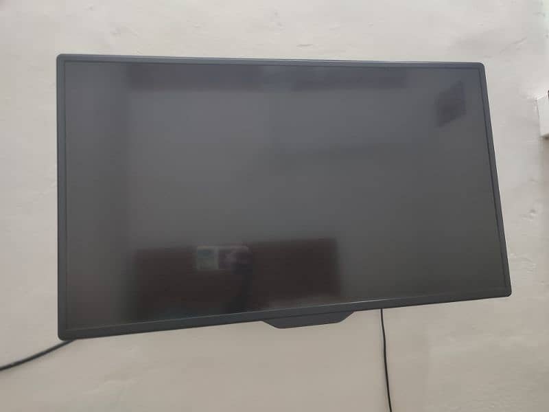 Samsung 32 inch LED with amoled display 1080p | 10/10 Condition 1