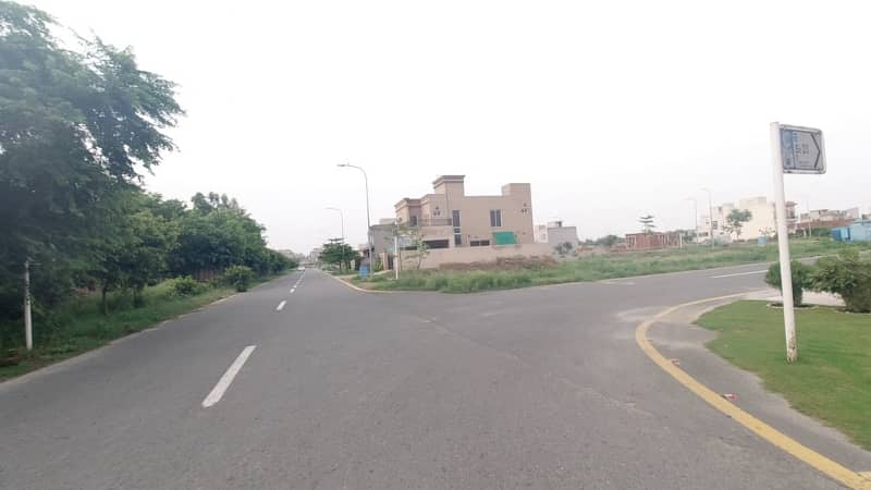 Direct 5 Marla Plot Prime Location Investor Rate In DHA 9 Town Lahore 6