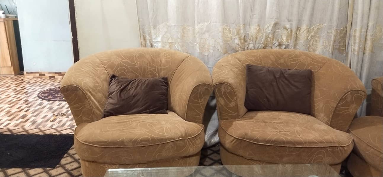 7seater Sofa set coffee style with center table 5