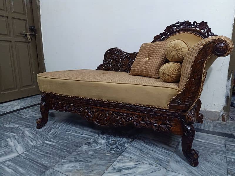 Dewaan Like New Condition pure Wood 1