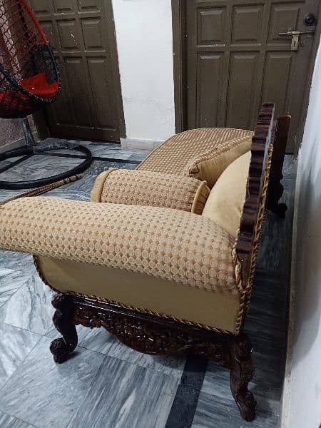 Dewaan Like New Condition pure Wood 9