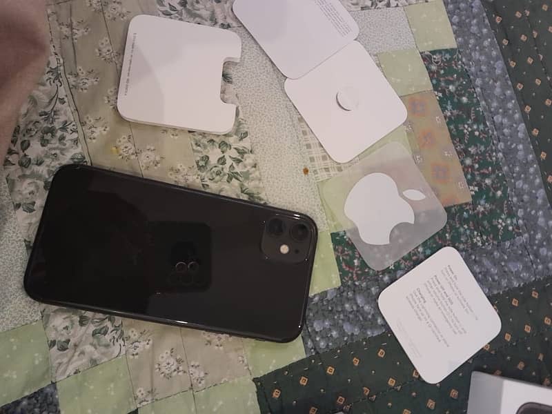 iPhone 11 jv 64GB number 03118488141 0