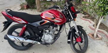 lush condition just like new bike only 1200 km driven urgent sale
