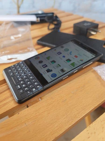 blackberry key 2le (PTA OFFICIAL APPROVED) 5