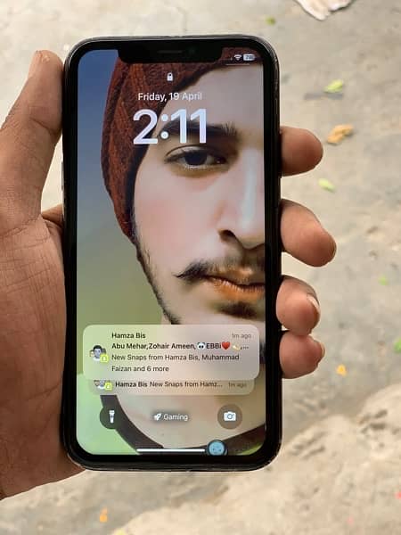 iPhone XR 64 Face ID off 6