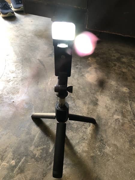 Selfie Stick With LED Light Mini Tripod Stand 4