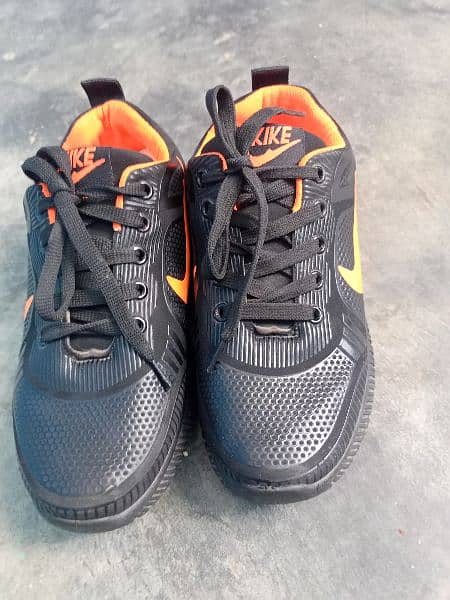 Sport Shoes /Joggers 1