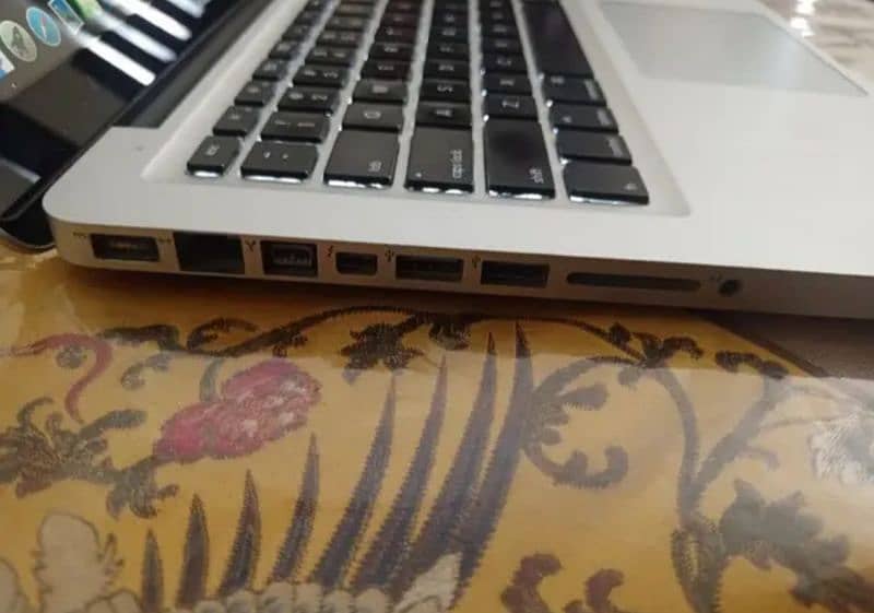 MacBook Pro 512GB storage 16GB SSD 3