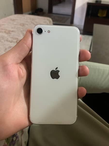 iphone se 64 gb pta approved white colour 2