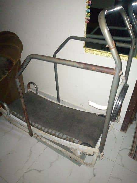 Manual heavyweight treadmill 22 rollers. . used. 0