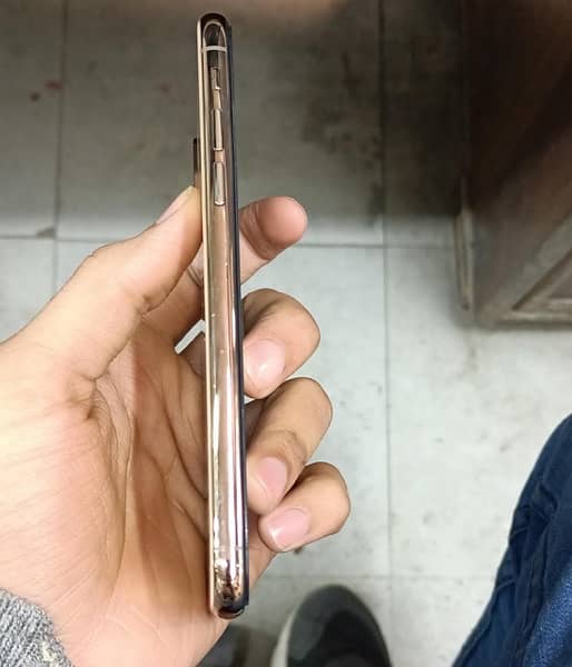 iphone XS BEST CONDITION 1