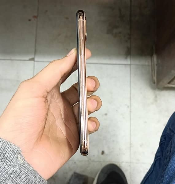 iphone XS BEST CONDITION 3