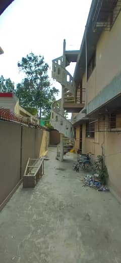 Prime Location 1000 Square Yards House For rent In Clifton 0