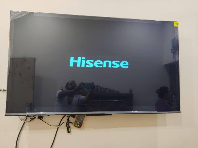 Hisence UHD LED 55 Inch. Just 8 months used 10/10 . In  warnty. 2