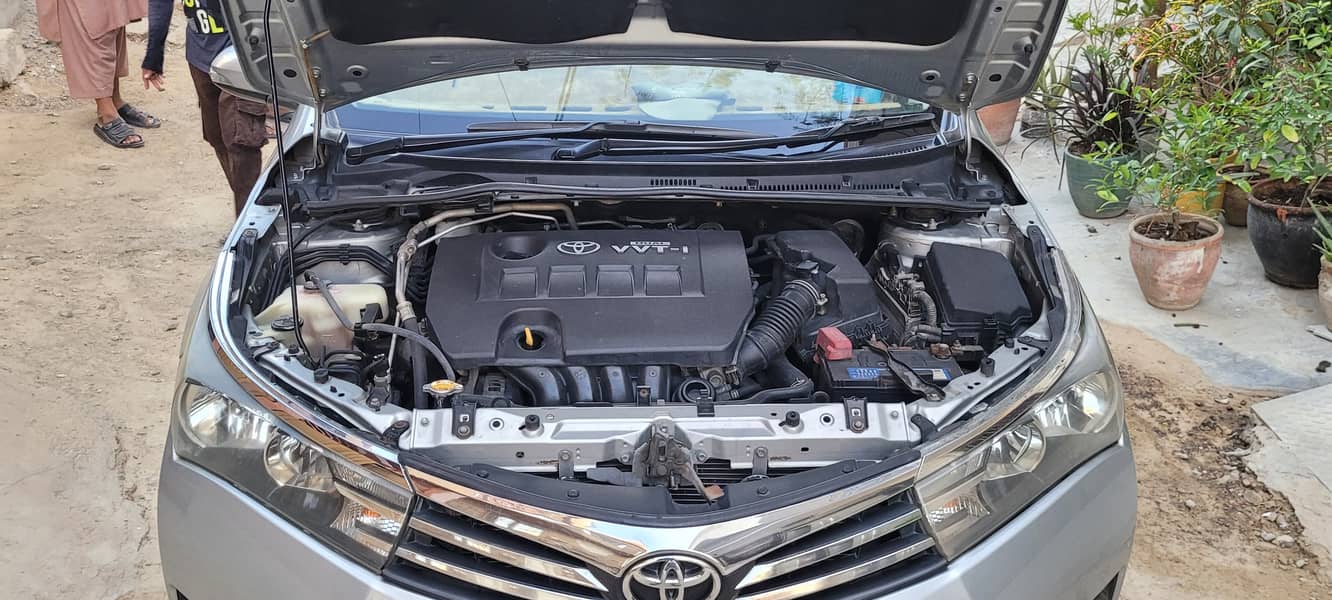 Toyota Corolla Grande 1.8 Model 2015 8