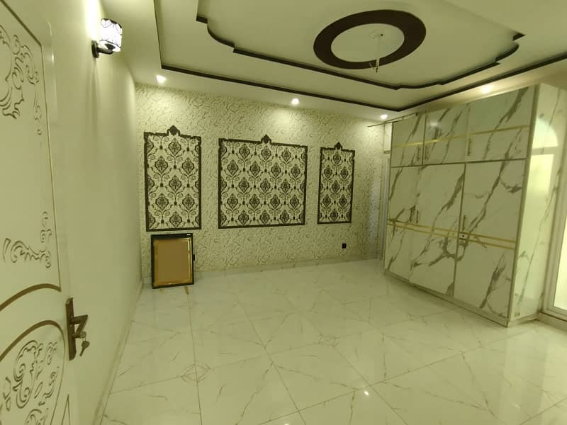Brand New Corner Apartment For Sale Gulshan Lahore 3