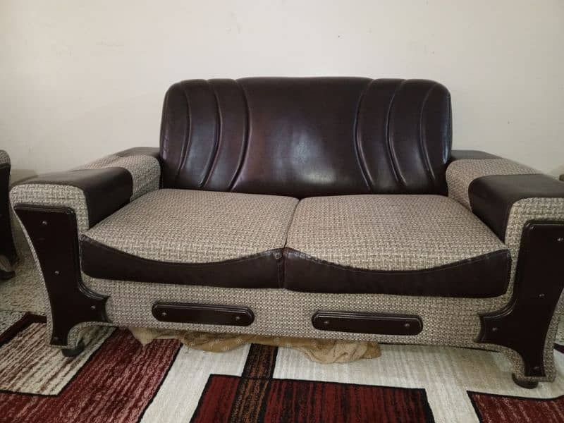 10 seater sofa set for sale. Just for 90k! Excellent condition 4
