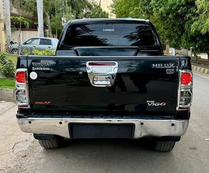 Toyota Hilux Vigo Thailand  VN Turbo 3.0 Diesel Automatic Model 2011 5