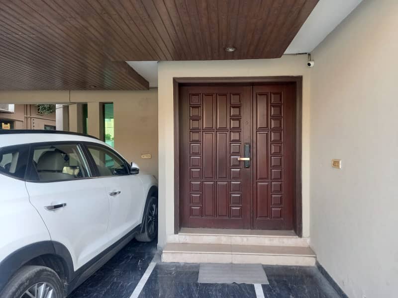 1 Kanal Classical Bungalow For Sale In Phase 5 Dha At A Prime Location Near Park 3