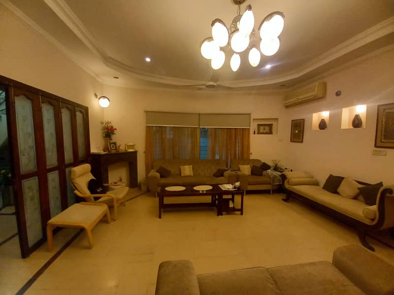 1 Kanal Classical Bungalow For Sale In Phase 5 Dha At A Prime Location Near Park 16