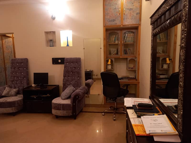 1 Kanal Classical Bungalow For Sale In Phase 5 Dha At A Prime Location Near Park 25