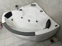 Jacuzzi Corber bath tub Appollo