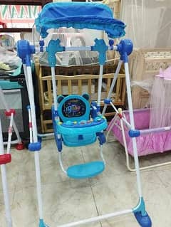 Baby swing in good condition 0