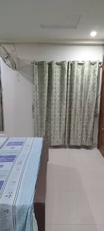 510 Square Feet Flat For Sale In Bahria Town - Sector D Lahore 3
