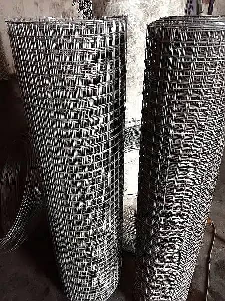 Pvc coated Chainlink & Spotwelded Mesh / Galvanized Razor wire 3