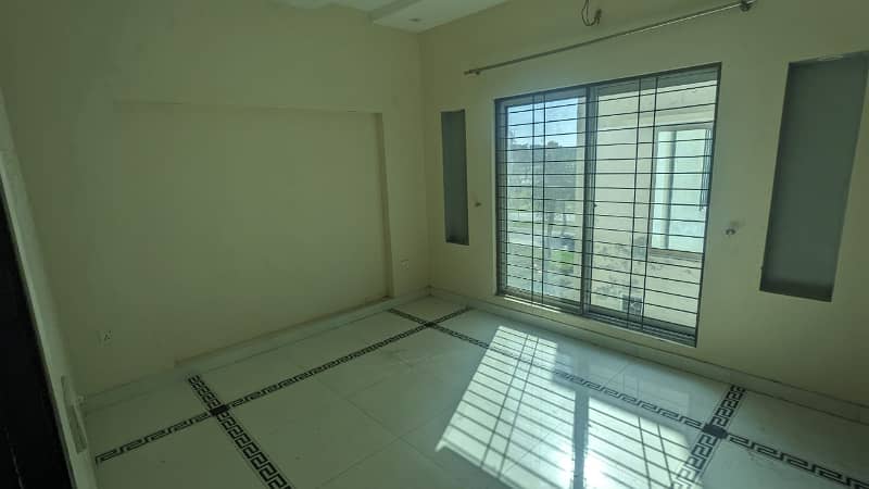 2 BEDS 5 MARLA BRAND NEW UPPER PORTION BAHRIA ORCHARD LAHORE 1