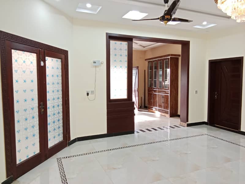 BRAND NEW10 MARLA HOUSE FOR RENT BAHRIA ORCHARD LAHORE 3